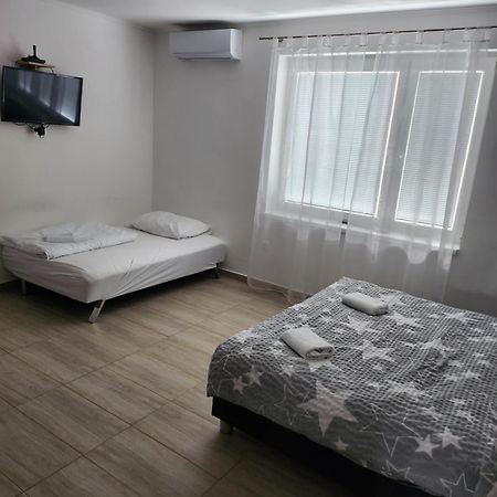 Apartmány Roland Veľký Meder Esterno foto