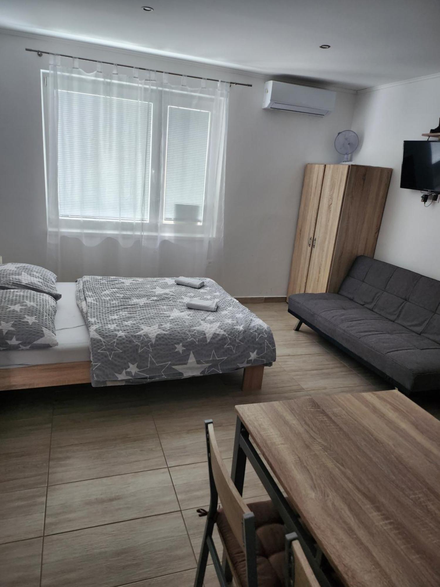 Apartmány Roland Veľký Meder Esterno foto