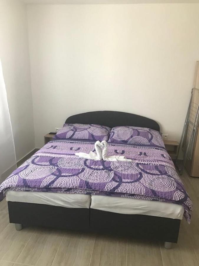 Apartmány Roland Veľký Meder Esterno foto